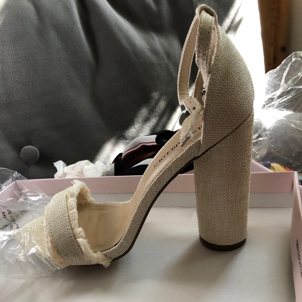 New ! Natural dress Sandals .
